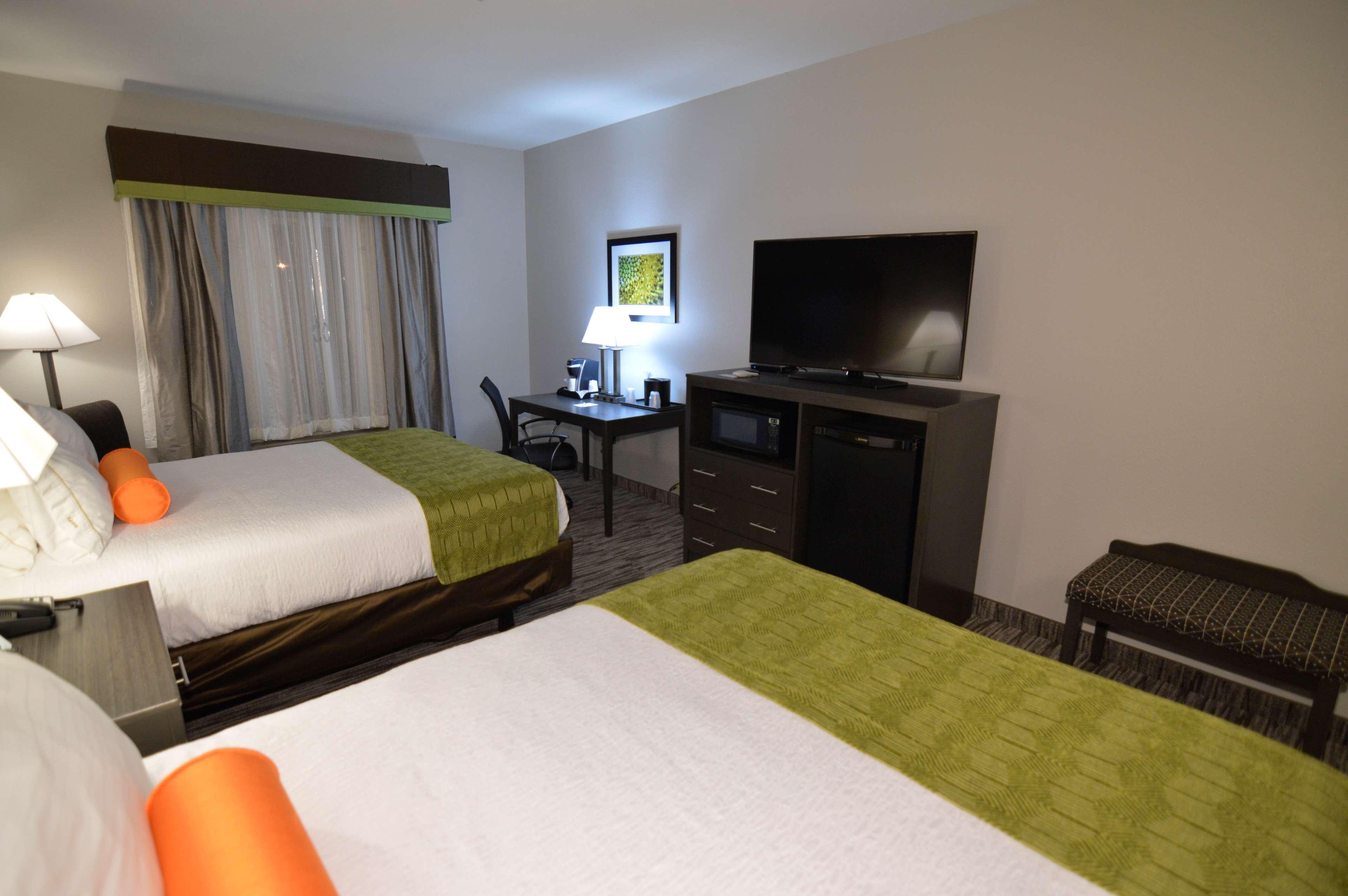 Western & Hotel